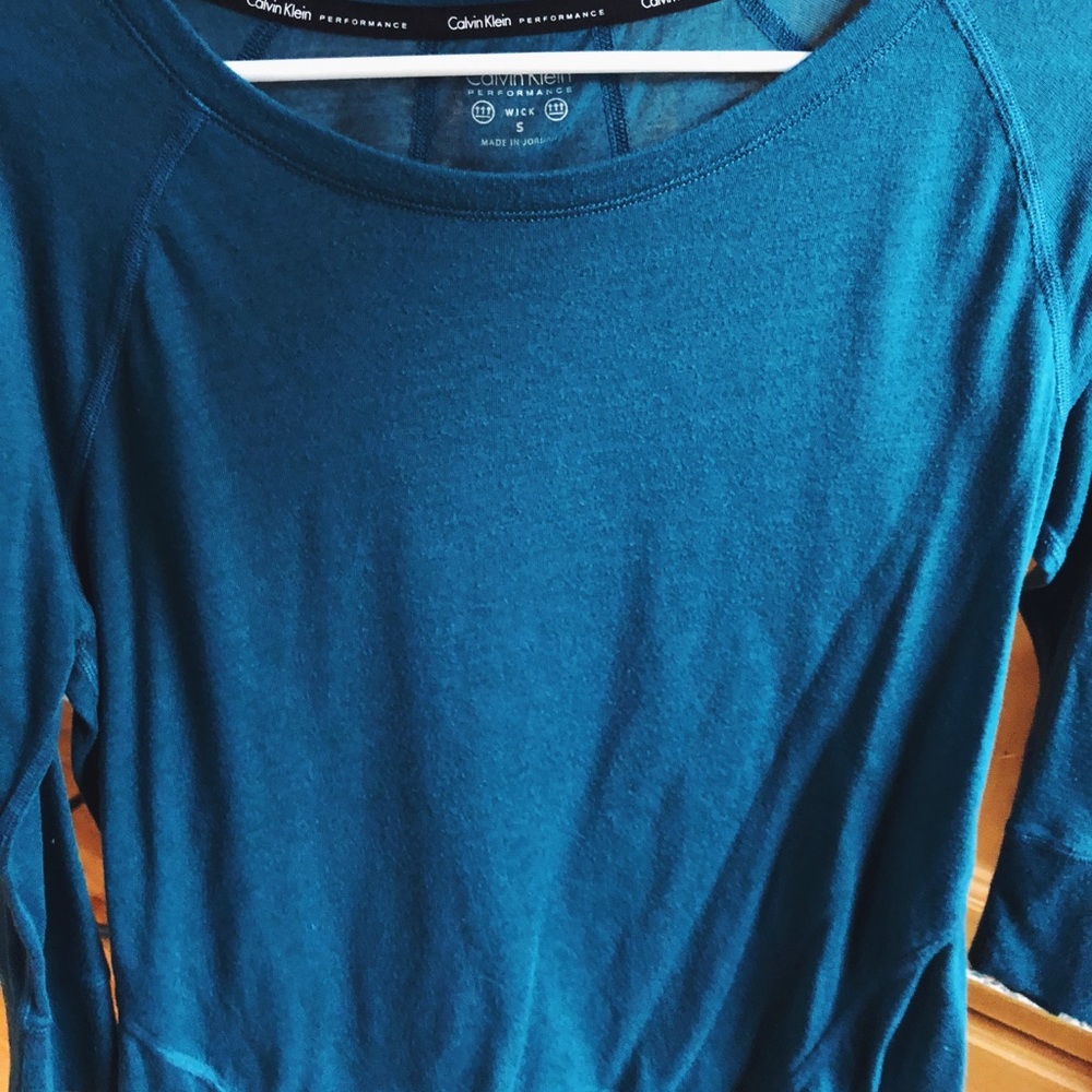 CALVIN KLEIN BLUE WORKOUT SHIRT